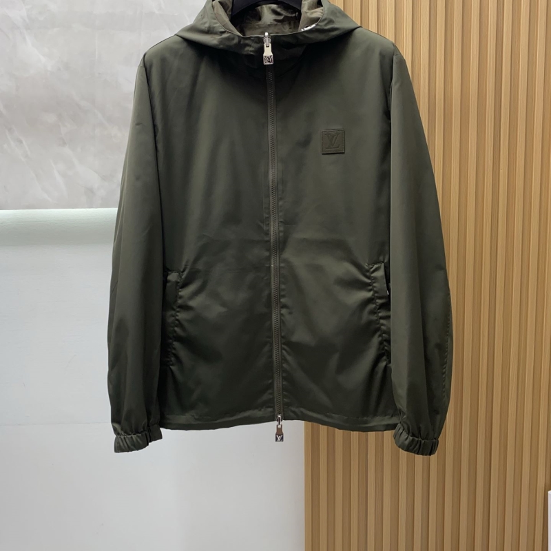 l0vis Vvtt0n outwear